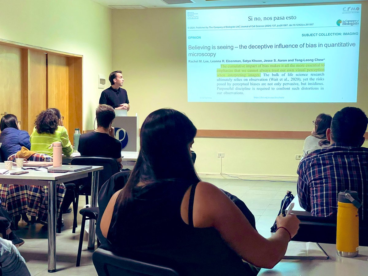 advanced_unit's tweet photo. @Marceladiazf Finalizamos el día con invitados muy especiales “super usuarios” de la UBA.
@marcoscopist @_GonzaAparicio @helldaghero Uriel Kuziol y María Rosa García.
Gracias por contarnos su experiencia con la 🔬!!! https://t.co/XY3kr6plwn