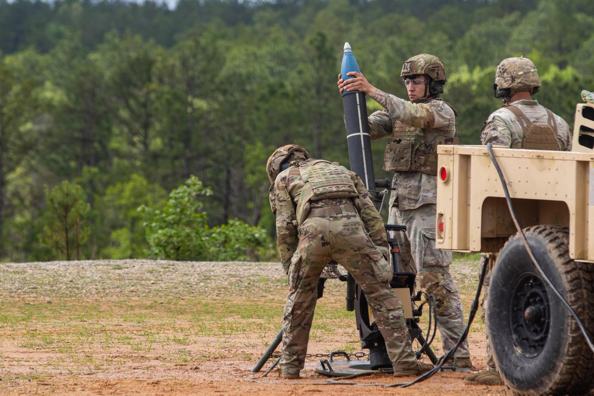 4thInfDiv's tweet image. A mortar-man, also known as an indirect fire infantryman, is a soldier who uses mortars to provide indirect fire support for infantry and other units.  Last week our Ivy Mortars did a great job showed off their skills at the Best Mortar Competition!

#LethalTeams
#IvyReady