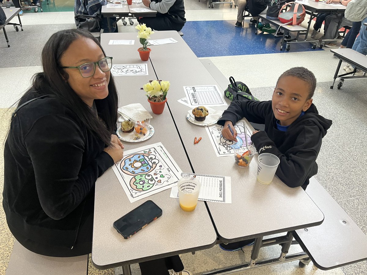 Goodies with Grown Ups 🍩 🧃 sponsored by PTA @vbschools @VBTitleI @DrManigo @sarapmendez1