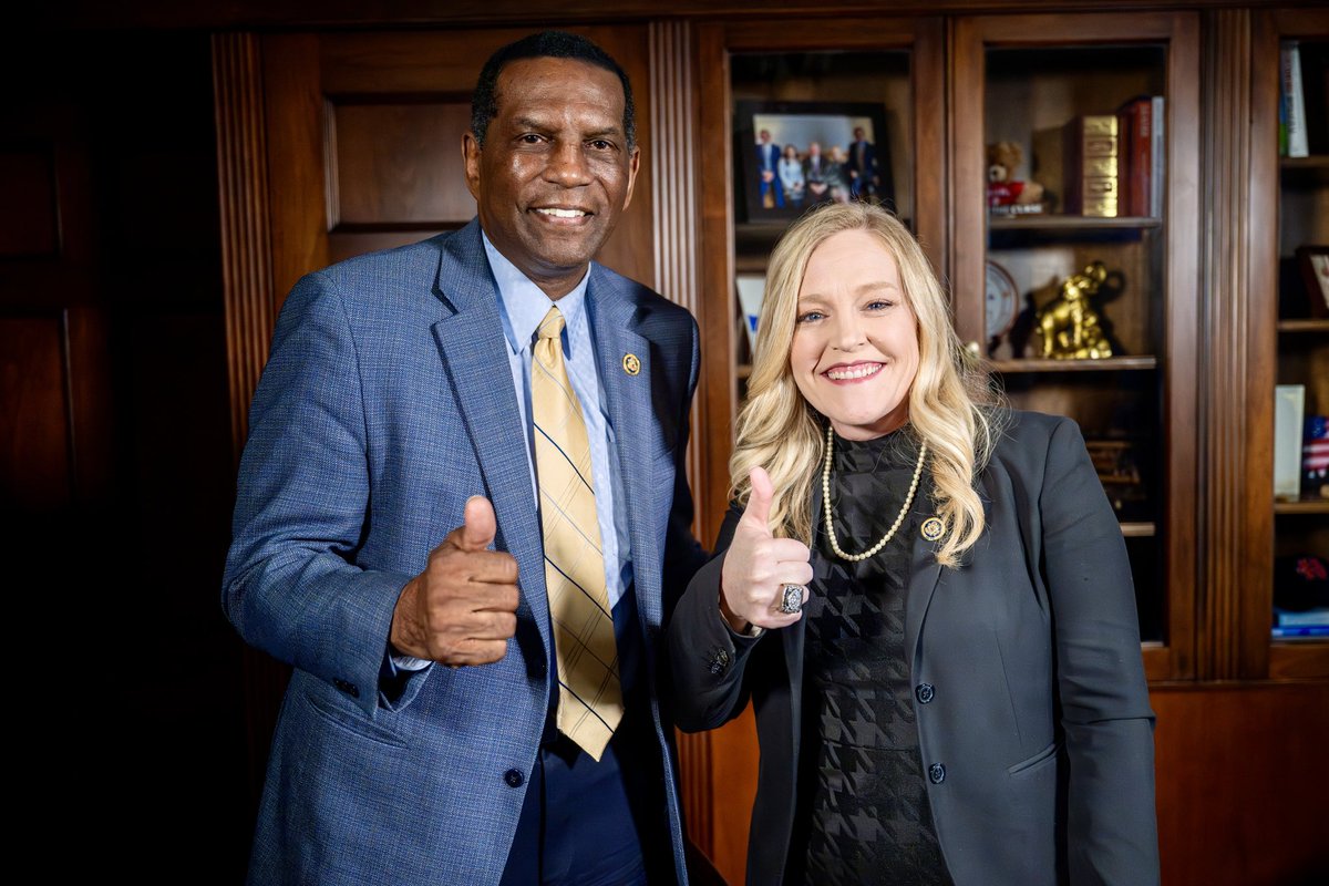 Very excited for you all to hear my interview with @RepBurgessOwens. What a remarkable leader, family man, and Super Bowl champion!