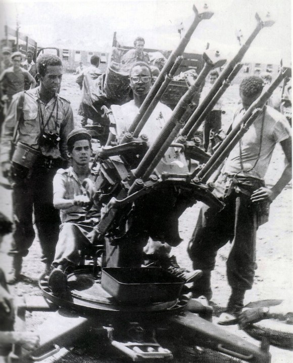 JudithGSerra's tweet photo. Desde #CardenasEnVictoria fNuestro reconocimiento a los combatientes de la Defensa Antiaérea y Fuerza Aérea Revolucionaria (DAAFAR), quienes cada día, con la misma valentía y entrega que en Girón, preservan el territorio nacional de ataques enemigos. https://t.co/mcsm1W97PM