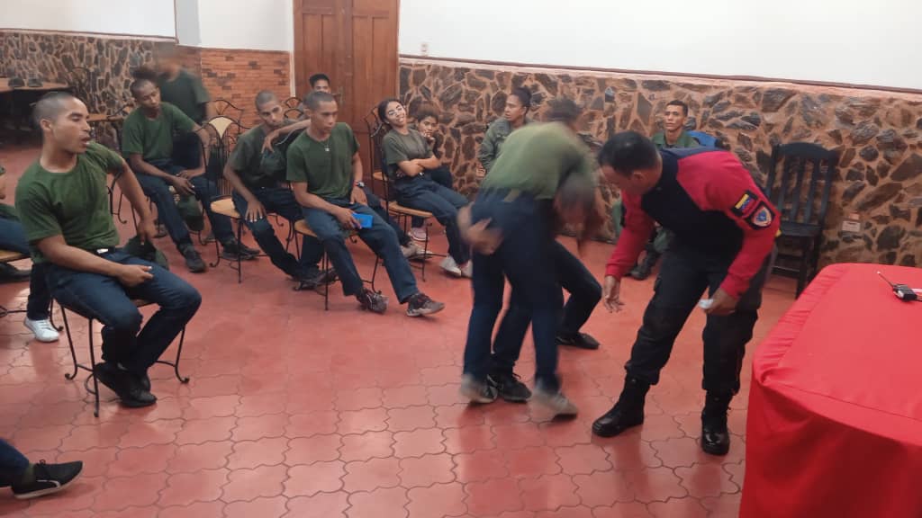 Inces Militar Falcón continúa Trabajando en Beneficio del Crecimiento profesional del personal de alistados , Formando en unidades curriculares como Primeros auxilios en las unidades acantonadas de la Base Naval 'Juan Crisóstomo Falcón y en BIRM5 Atanasio Girardot