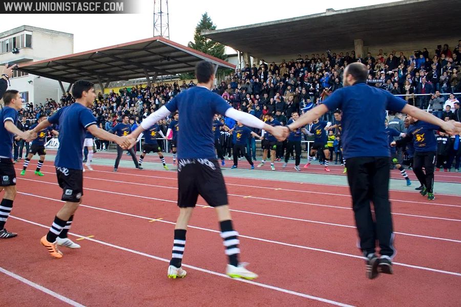 UnionistasCF's tweet photo. ⏮️ Hoy se cumplen 8️⃣ años del ascenso a Tercera División. 

✌🏻 Esa campaña el equipo terminó invicto con 2️⃣7️⃣ triunfos y 7️⃣ empates.

😏 "Solo eres la sombra de lo que puedes llegar a ser"

#AdAstraPerAspera https://t.co/sObvH1b2LC
