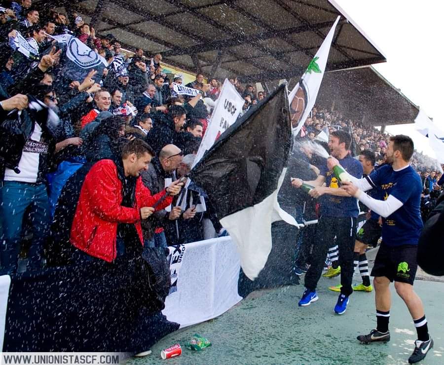 UnionistasCF's tweet photo. ⏮️ Hoy se cumplen 8️⃣ años del ascenso a Tercera División. 

✌🏻 Esa campaña el equipo terminó invicto con 2️⃣7️⃣ triunfos y 7️⃣ empates.

😏 "Solo eres la sombra de lo que puedes llegar a ser"

#AdAstraPerAspera https://t.co/sObvH1b2LC