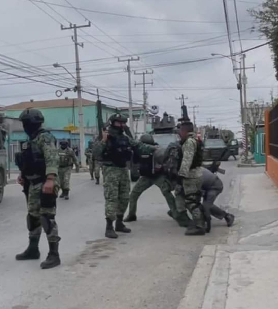 ÉSTE SEUDO-DEFENSOR DE LOS DERECHOS HUMANOS ( RAYMUNDO RAMOS ) NO SÉ CANSA DE LEVANTAR DENUNCIAS CONTRA ELEMENTOS DE LA #SEDENA EN #NUEVO_LAREDO #TAMAULIPAS #MÉXICO 🇲🇽 ASEGURA QUÉ FUÉ AGREDIDO POR MILITARES AL INTENTAR DEFENDER LOS DERECHOS DE LOS NORESTES ZETAS ☠️💀