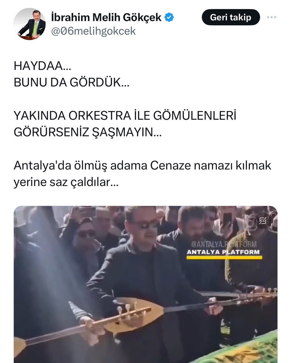 Alevilere nefretleri bitmiyor! Ulan herkes sizin dini inançlarınıza göre defin edilmek zorunda mı? Pusu kurup katlettiniz Yetmedi yakıp katlettiniz. Bırakın bari diledikleri gibi defin etsinler cenazelerini... 😡😡😡