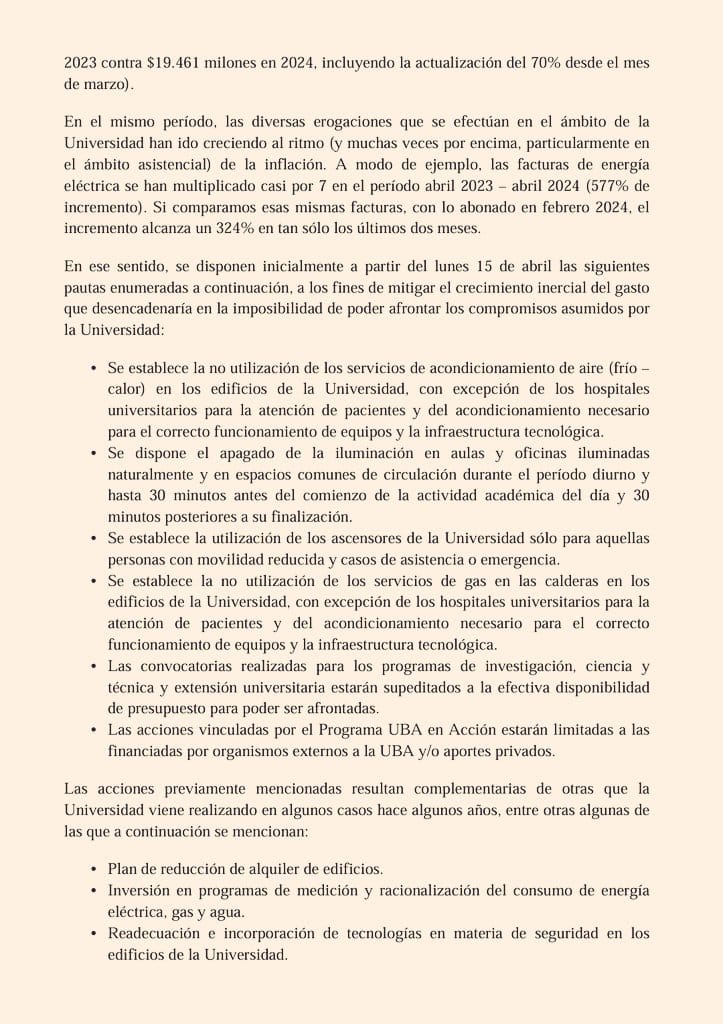 907_lr's tweet photo. LAS UNIVERSIDADES PÚBLICAS PELIGRAN SU CONTINUIDAD
Sin recursos los alumnos no podrán seguir estudiando y en unos días podrían cerrar sus puertas. https://t.co/CFF2UlfhtE