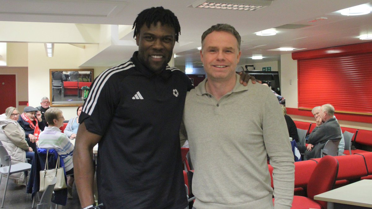 HEALTH | REMINISCENT REDS 🔴

It was great to have @AdiMoses5 and #KayodeOdejayi join us this afternoon 🤝

Read More ➡️ loom.ly/frDJpLQ

@Barnsleyfc | @PLCommunities