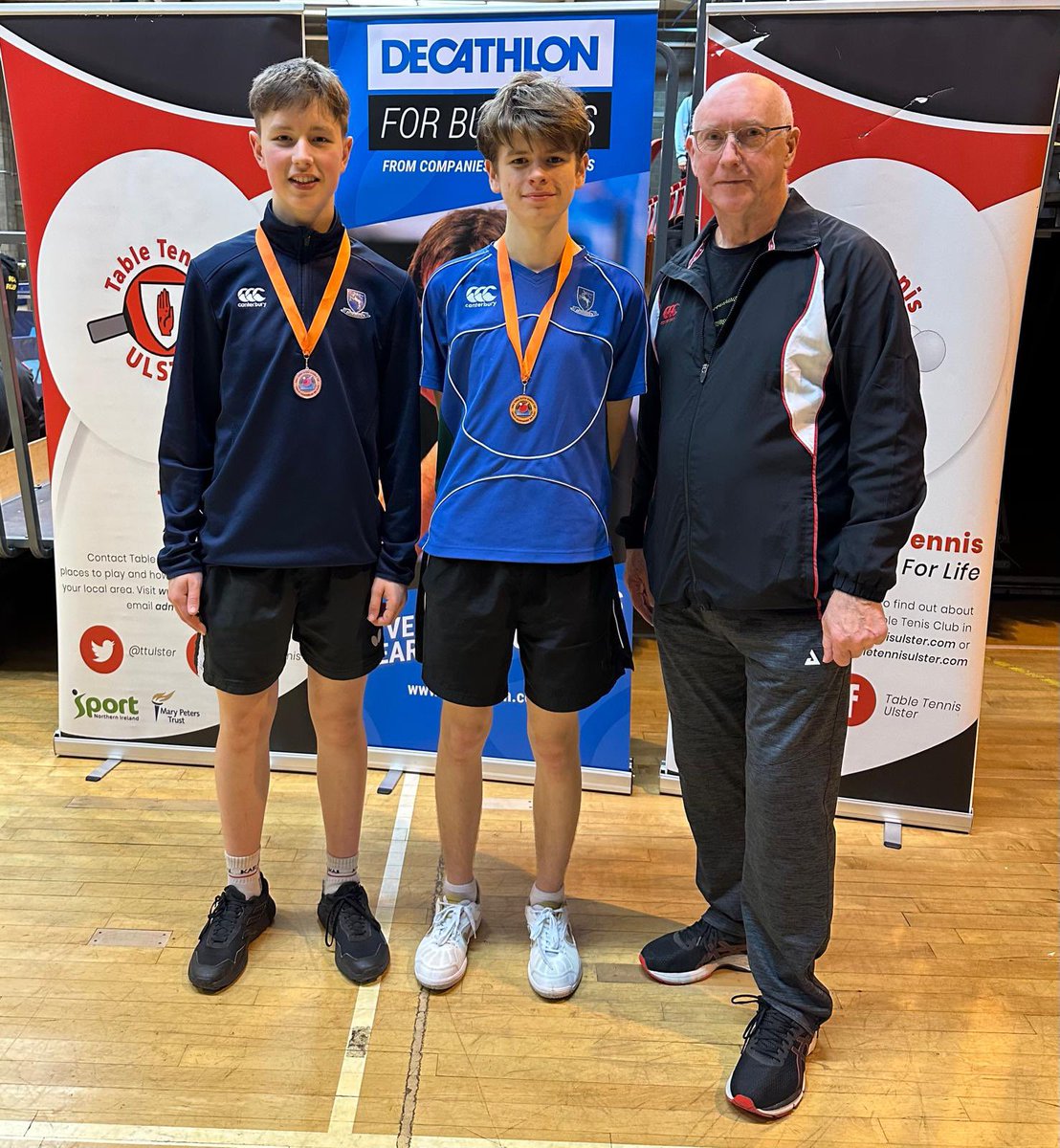 Congrats to the School’s table tennis players who once again enjoyed incredible success at today’s Ulster Schools’ Individual Champs. In the U19 Boys event, Ben Watson performed superbly to claim gold, with Junior Close and Euan Hanna performing well to secure a share of 3rd.