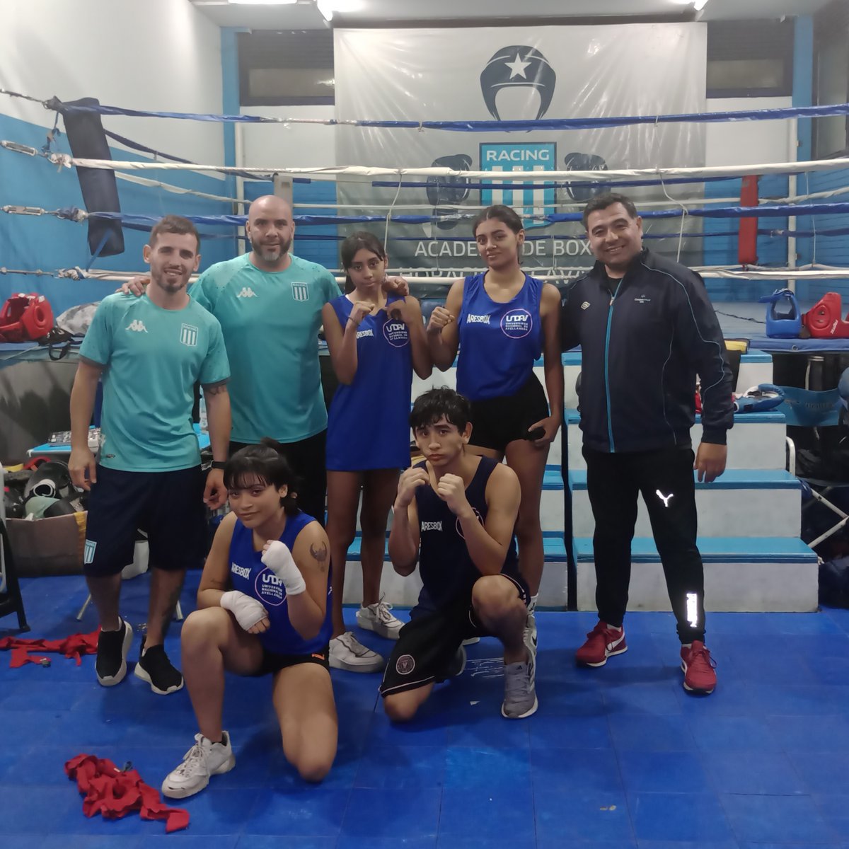 La Academia de @BoxeoRacing becó a cuatro estudiantes de la Escuela Secundaria Técnica de la @UNDAVOFICIAL para que pudiesen entrenarse junto al equipo competitivo del club 🎓 🥊 👉🏻 racingclub.com.ar/boxeo/nota/202…