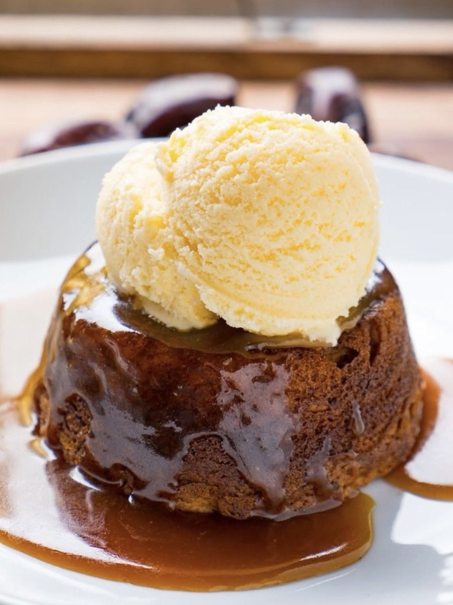 sticky toffee pudding