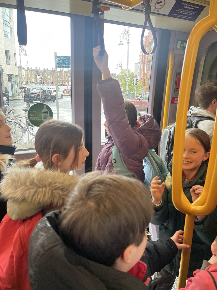 @GreenSchoolsIre The Coiste Glas had a brilliant day in Leinster House and enjoyed exploring the city. We used public transport! Thanks to @cathmartingreen for hosting, it was a memorable experience.