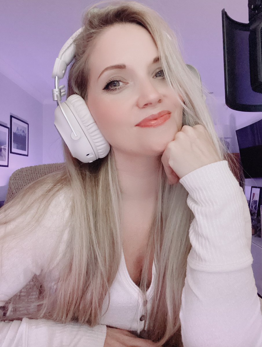 LIVE NOW! It’s Planet of Lana release week, so tonight we are finally finishing our playthrough 🤍 twitch.tv/kawaiifoxita