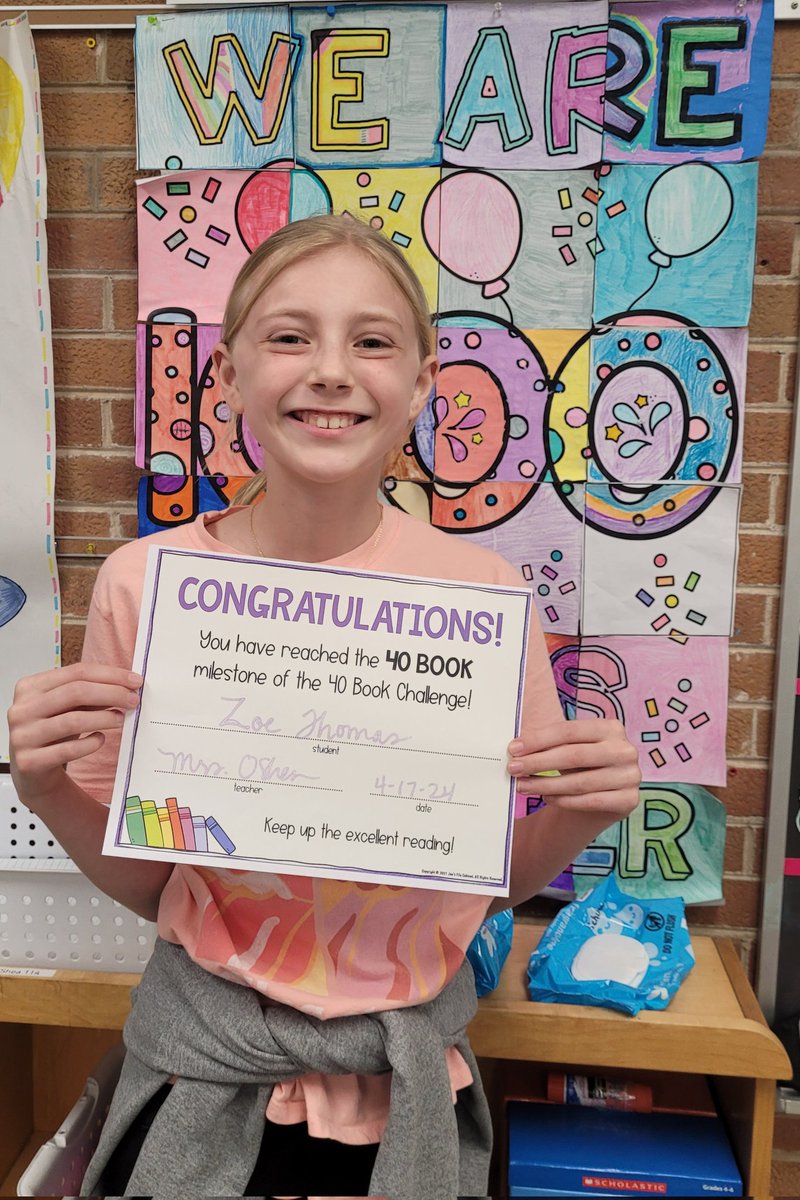 Meet our newest #40BookChallenge earner, Zoe T!! Your hard work has paid off!! #BeEvergreen #SWBulldogs #walloffame