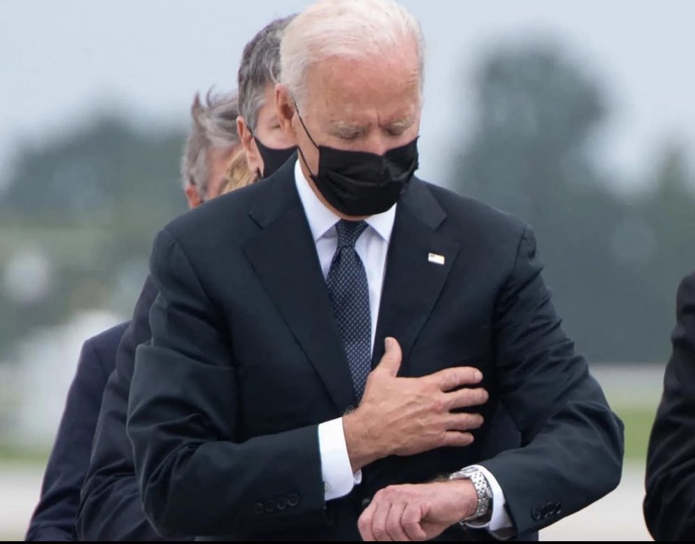 @CollinRugg Remember when Joe Biden looked at his watch during a memorial service for the 13 US service members he got kįlled in Kabul in 2021 during his botched withdrawal from Afghanistan? America certainly does. Biden has lost his right to ever speak about our military.