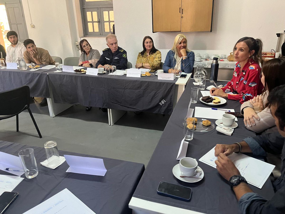 El Programa de Educación y Cultura del INR organizó un espacio de coordinación técnica con la presencia de representantes de las distintas instituciones educativas que trabajan en privación de libertad con el objetivo de debatir y profundizar sobre la temática.