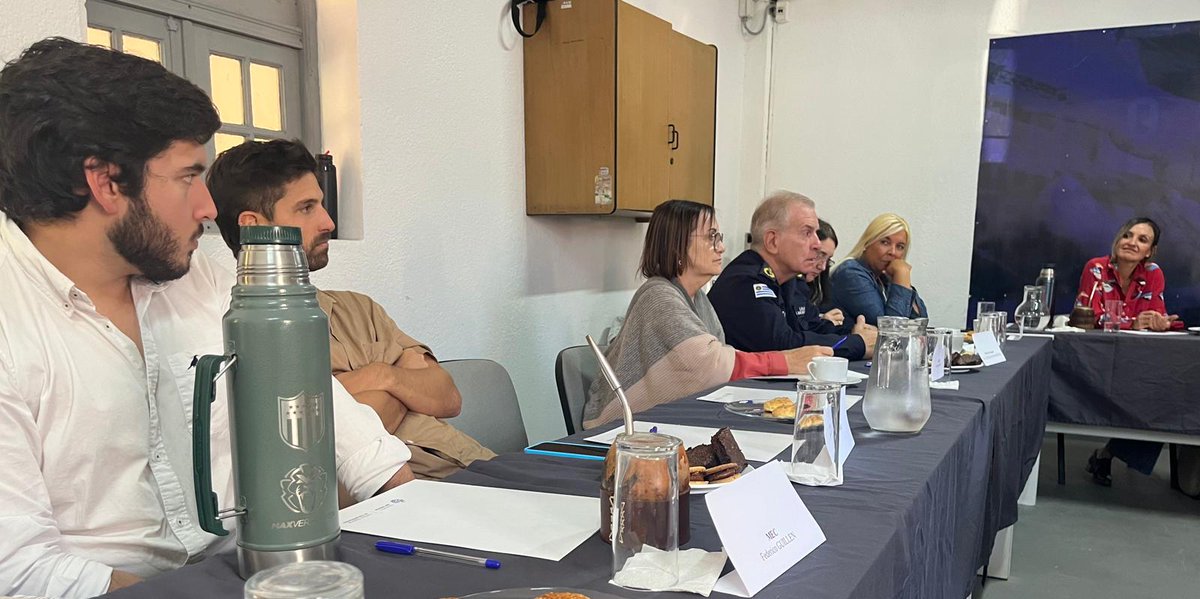 cefopen's tweet photo. El Programa de Educación y Cultura del INR organizó un espacio de coordinación técnica con la presencia de representantes de las distintas instituciones educativas que trabajan en privación de libertad con el objetivo de debatir y profundizar sobre la temática. https://t.co/sWDcEsQjtz