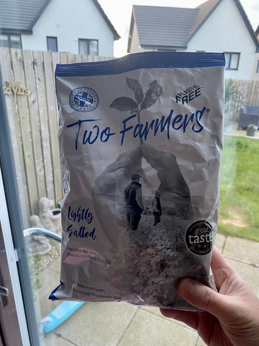 Never been a massive fan of Ready Salted crisps, but these are the best I’ve EVER had! Taste like batter bits you get from the chip shop! Bravo @TwoFarmersHfd 👏
