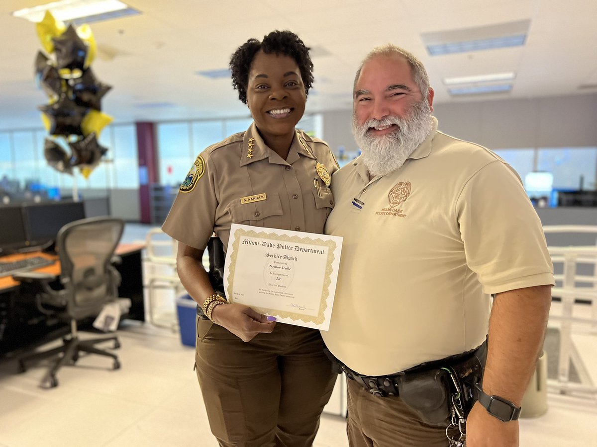 Today, Director Stephanie Daniels presented awards to members of the #MDPD for their service to the department. Join us in congratulating Lieutenant Shannon Walton and Dispatcher Mary Erwin for their 30 years of service and Sergeant Trenton Troike for his 20 years of service to…