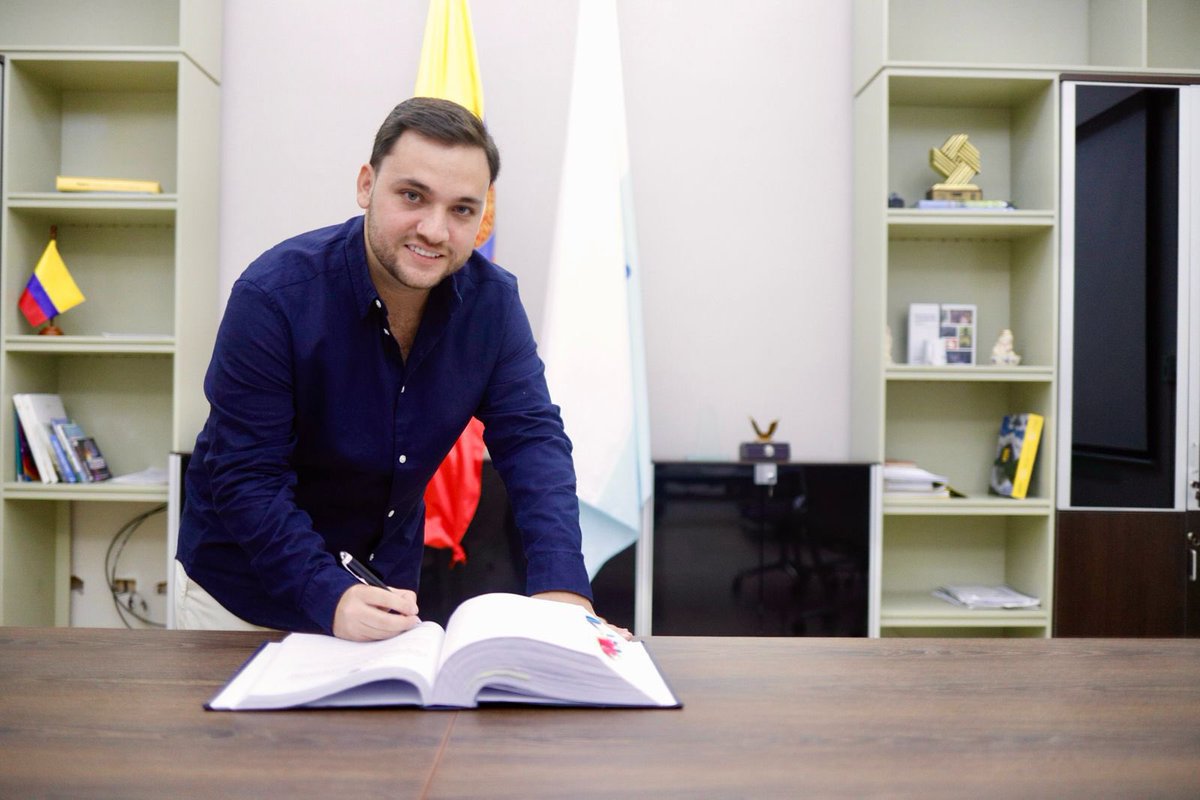 ¡HAREMOS UNA ALCALDÍA LOCAL 2 DE TERRITORIO!

Expreso mi agradecimiento a nuestro Alcalde Distrital <a href="/CarlosPinedoC/">Carlos Pinedo Cuello</a> por su confianza y apoyo en designarme como Alcalde de la Localidad 2 de Santa Marta.

Dios siempre es el Faro de nuestros proyectos 🙏🏻..