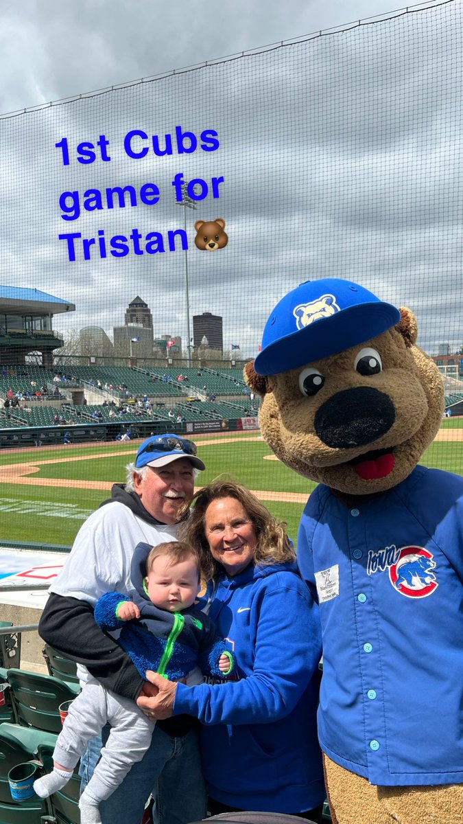 Legendlimer's tweet photo. Tristan’s first @iowacubs game https://t.co/YrbZ5tBr9X