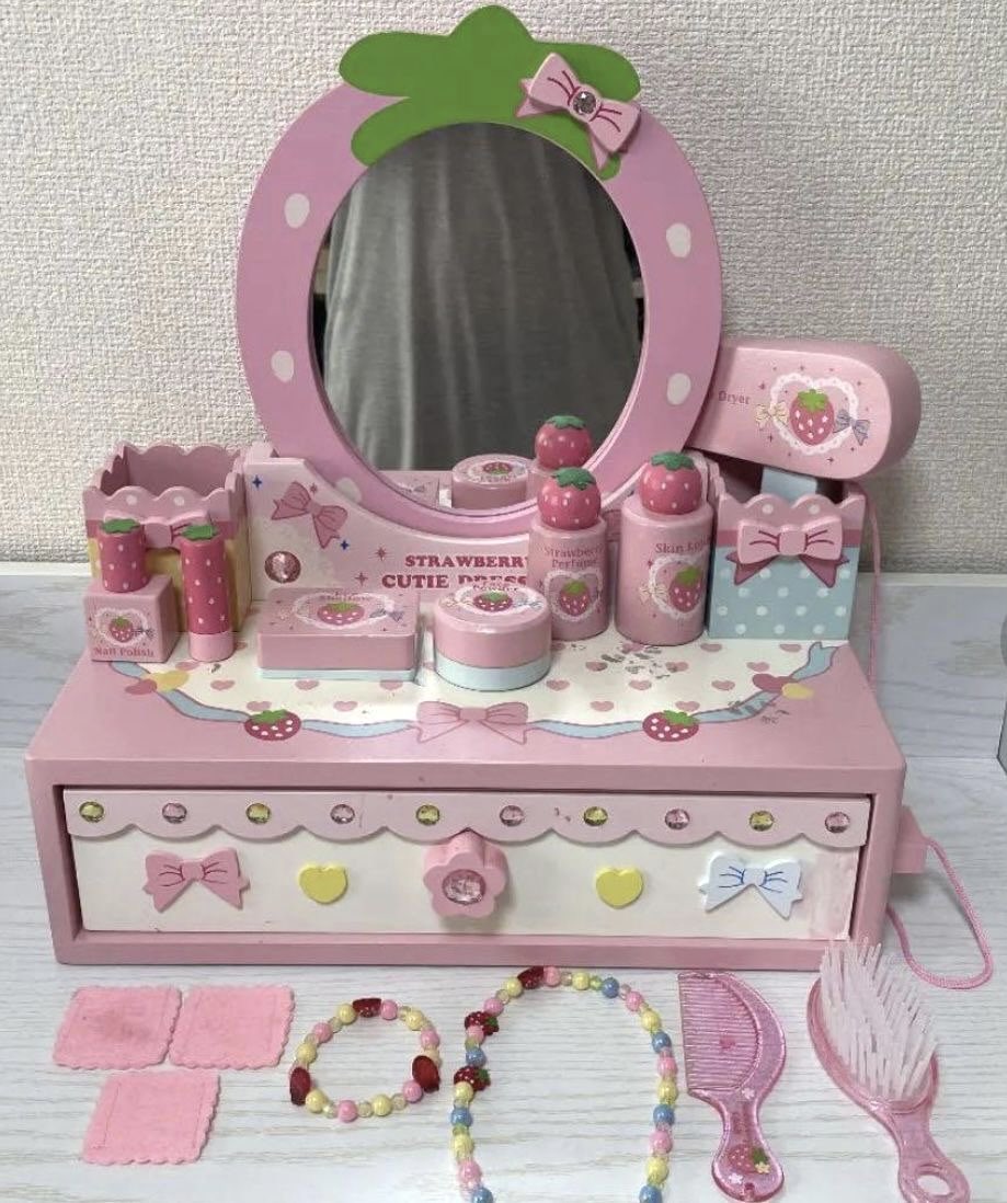 mother garden strawberry vanity