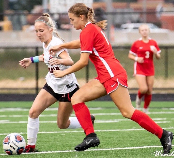 HUWS's tweet photo. ⚽️ HUWS RECRUIT ⚽️ 
Name: Maeve Wilkinson
Hometown: Huntington, IN
High School: Huntington North HS
Position: Back
Anticipated Major: Art Education

https://t.co/VG2TGwcWeS https://t.co/zOF98nl4Gn