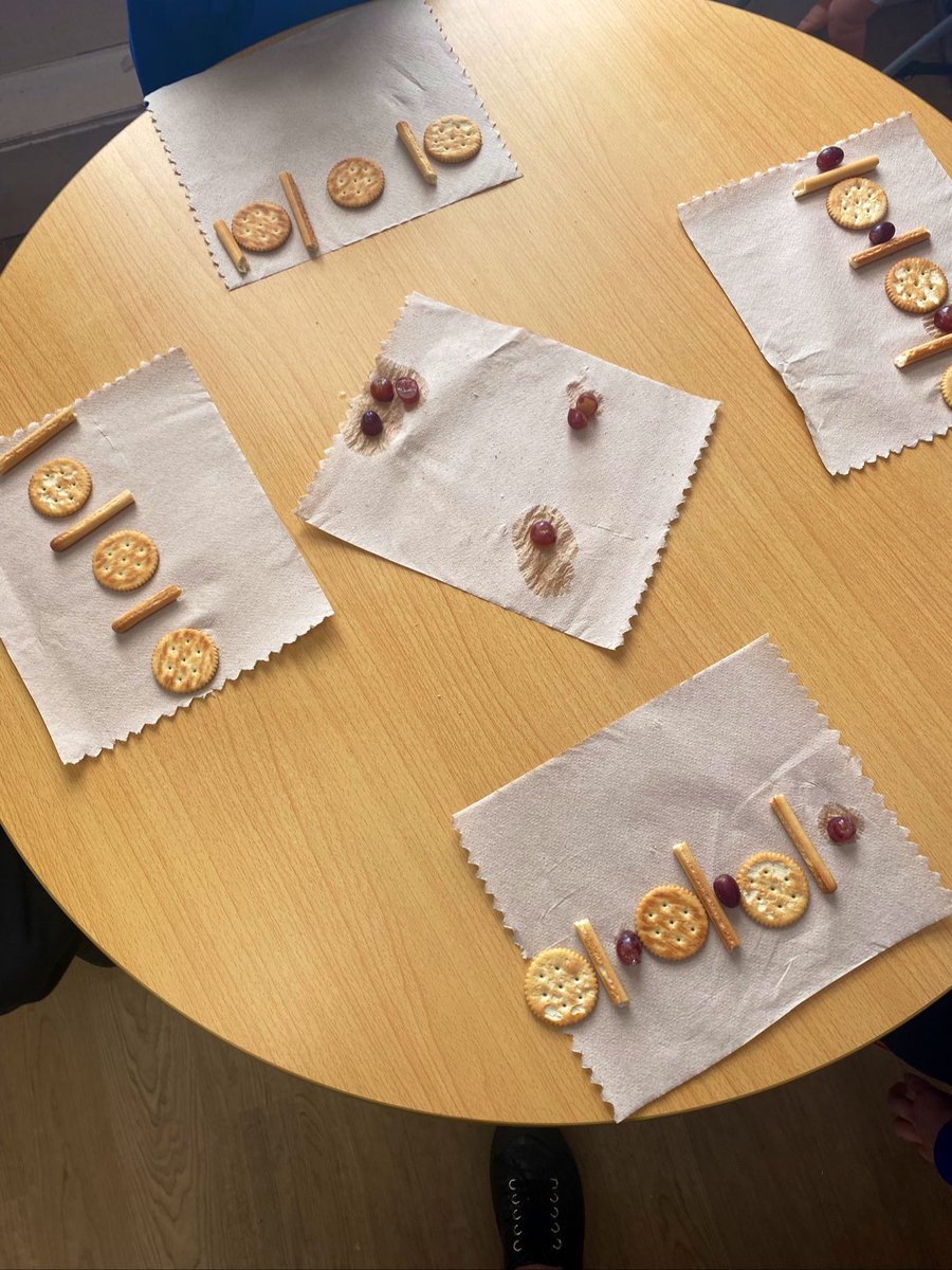 Tadpoles enjoyed creating their very own edible repeating patterns today! 
#everyopportunity#maths#lovelearning
