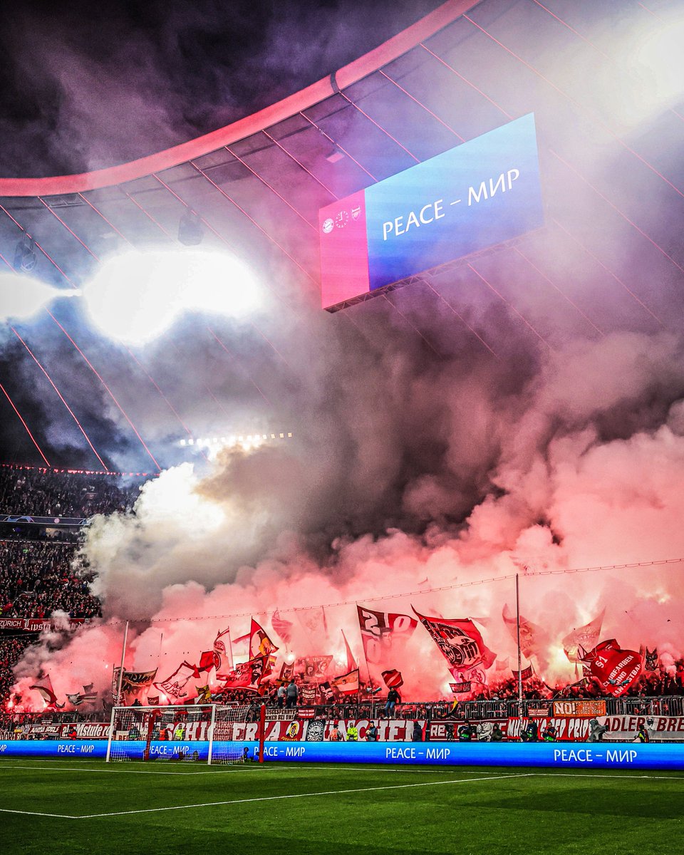 eurofootcom's tweet photo. Bayern fans go CRAZY tonight! 😮‍💨🧨 https://t.co/i9epxPcbqu