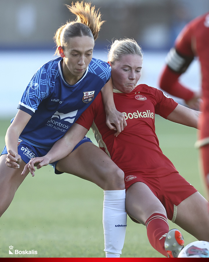 We take a break for half-time after an exciting first 45 in Montrose where The Dons are ahead.

HT | 🔵 1-2 🔴 | #StandFree