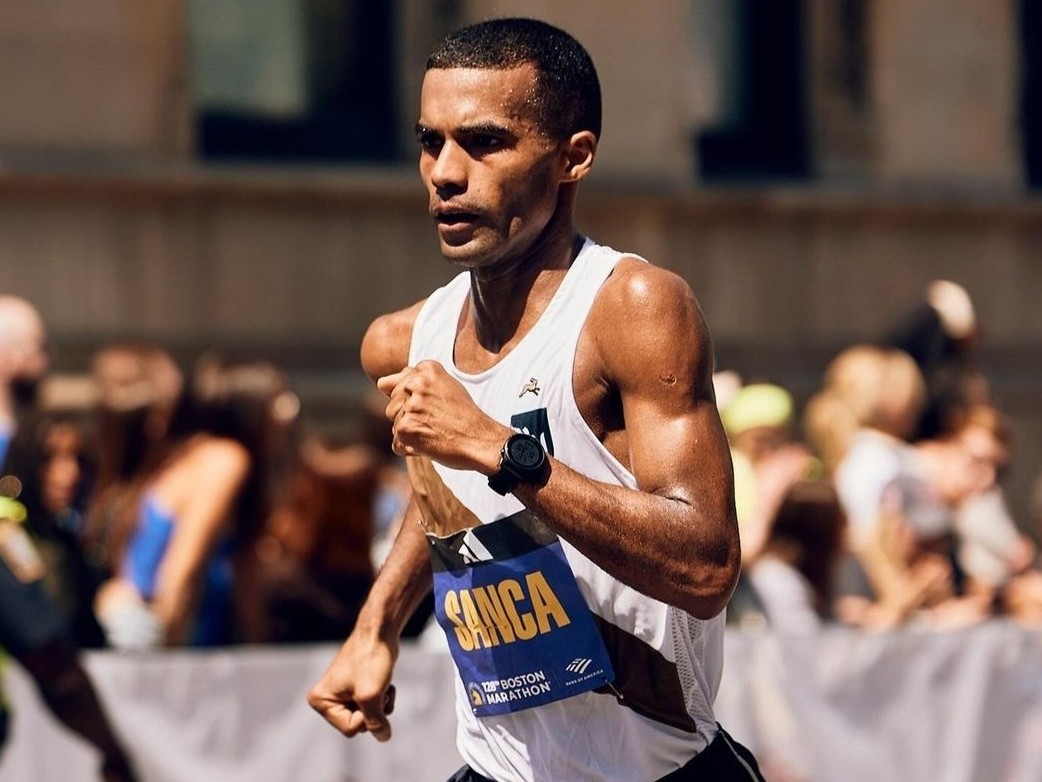 Ruben Sança, executive director of recreation and wellbeing, finished 31st out of over 26,000 runners in this year's Boston Marathon. 👟 👟 📣 Did you (or someone you know) from the #UMass community run in the marathon? Give a shout-out in the comments! 📣 📸 - Buck Squibb