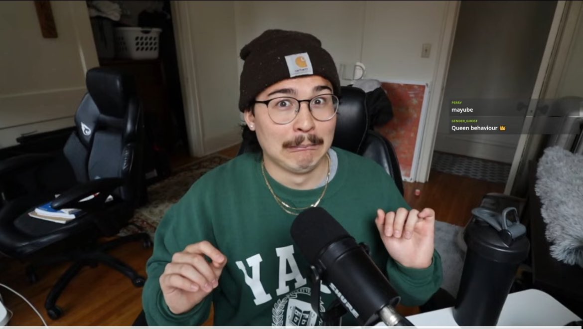 ben_sarbacker's tweet photo. when she asks you if you wanna try æn🍩l but pulls out the 9 inch strap on https://t.co/fIY3ZY8QrX