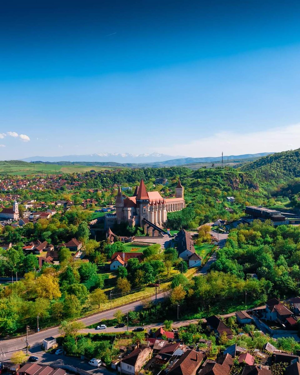 Castelul Corvinilor din #Hunedoara #România #Castle #MedievalBeautyAndTheBeast 
©️ Bogdan Mustățea 
#TraveltoRomânia