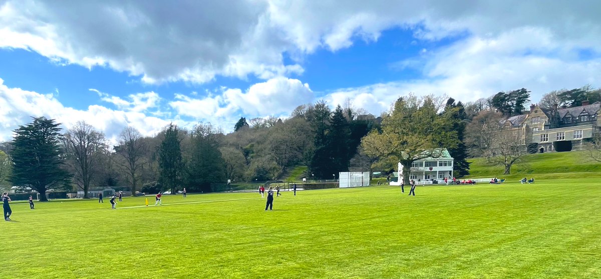 The U15 girls thoroughly enjoyed their first cricket match of the season. Thank you to @BlundellsSchool for the match and we look forward to coming your way tomorrow with the U17 cricket side for our cup match. @Mount_Kelly #MKSport
