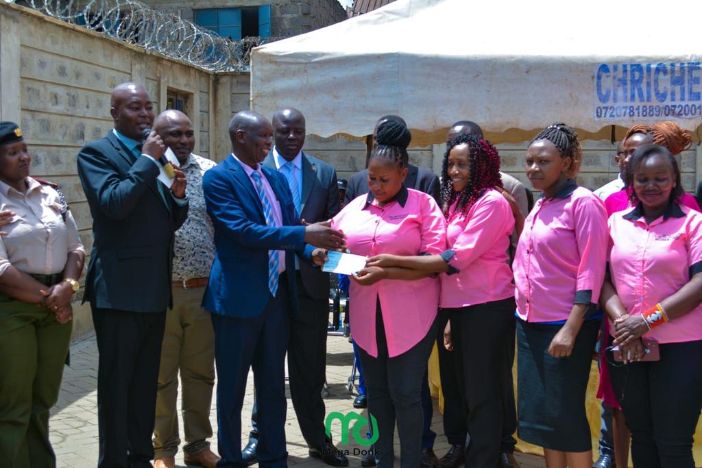 dj_kirui's tweet photo. Financial inclusion is one key strategy of affirmative action to empower youth, women and PWDs. With @HonMejjadonk, MP Embakasi Central, presiding over issuance of cheques worth KShs  3.5 million of Uwezo Fund. @SDY_Ke @UwezoFund @CMETrust @muriithi @gitumwangi https://t.co/3Vts6xKPIl