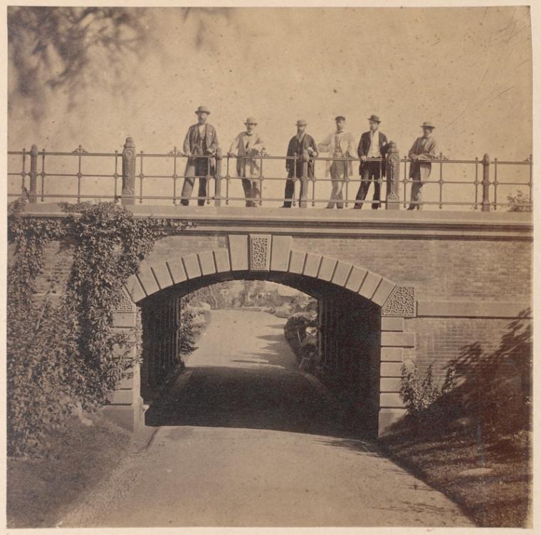 .@Dutchmazz @CentralParkNYC @NYCParks The famous #WillowdellArch and the #creators of #CentralPark standing above the arch from left to right: Andrew H. Green, George E. Waring, Calvert Vaux, Ignaz A. Pilat, Jacob Wrey Mould, and Frederick Law Olmsted - LEGENDS!