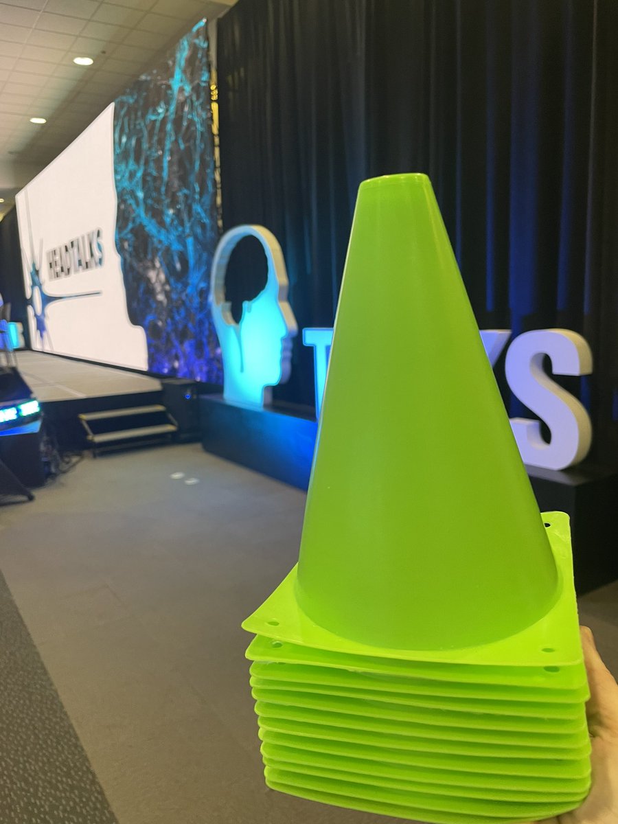 neurobickel's tweet photo. A hint for the #AANAM #Neurozone finale with @CarlayneJackson @MaryPostCEO @jposas @MarkMilsteinMD @AANmember https://t.co/DWQy9tdRUR