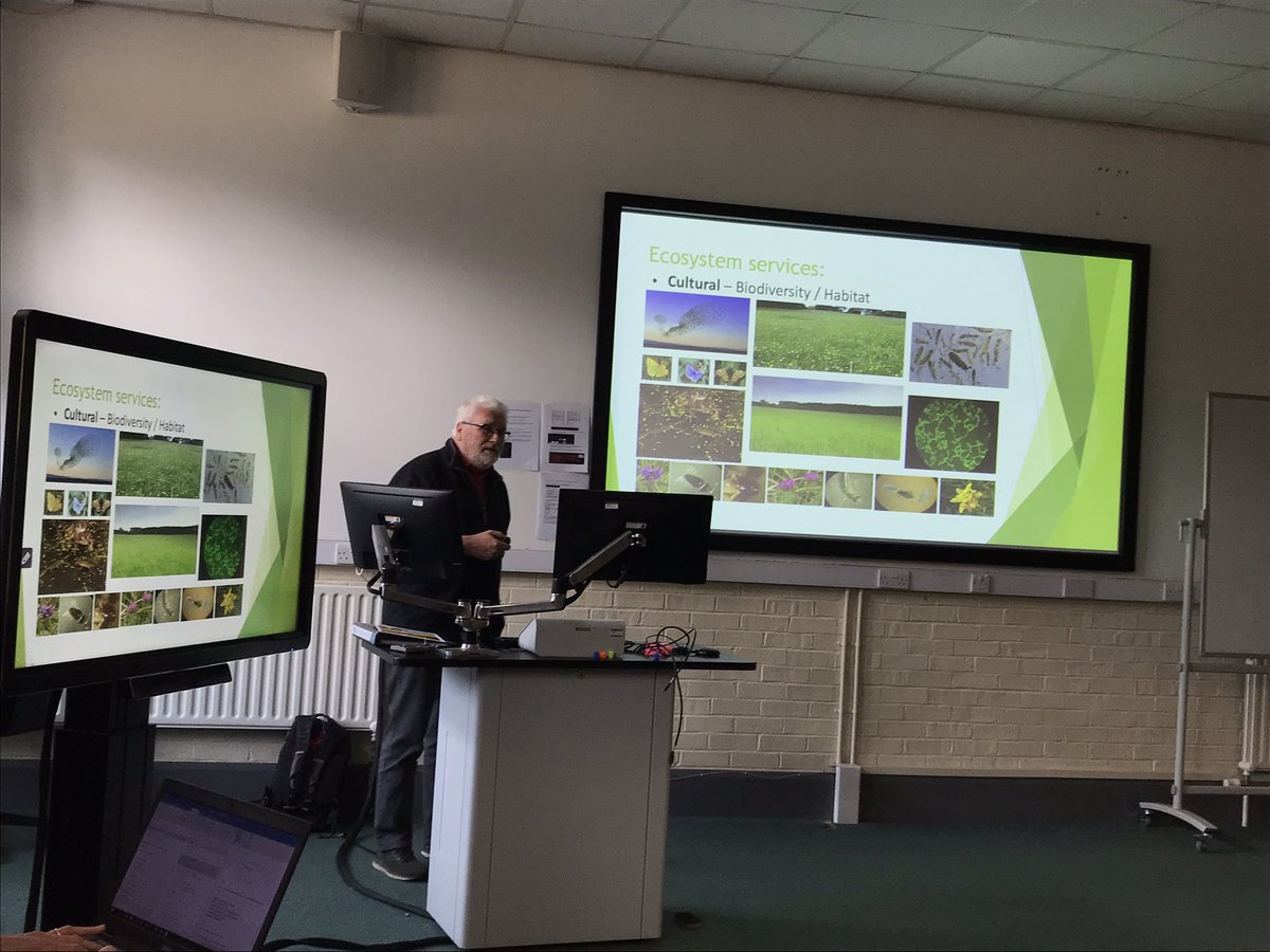 A great talk today by Prof Phil Murray on ‘Delivering Sustainable Grassland Systems’. I’ve been aware of Phil’s work for many years , but this is the 1st time we have ever met! @RoyalAgUni