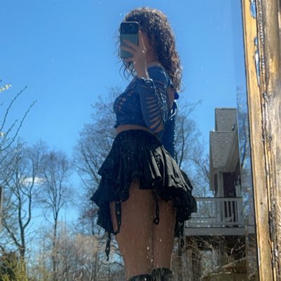 xjrose_'s tweet photo. #NewProfilePic https://t.co/bYqmHEV3qa