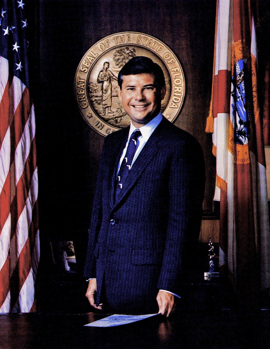 MoffittNews's tweet photo. Reflecting on the impact left by former Florida Gov. and U.S. Sen. Bob Graham, who in 1981 signed a bill into law establishing Moffitt Cancer Center. Graham served for 17 years on the Moffitt Board of Advisors and consistently upheld his dedication to advancing cancer research and improving care for the people of Florida.