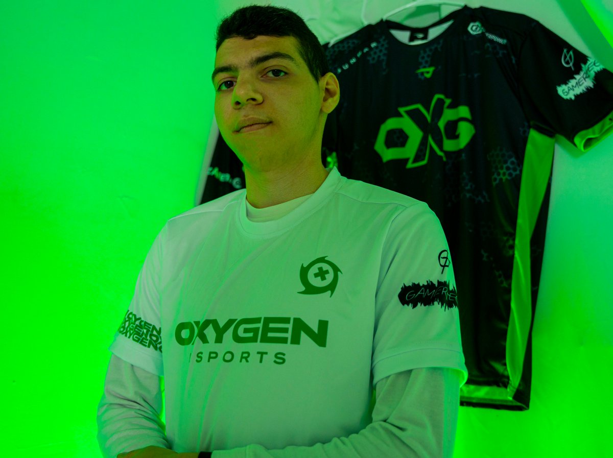 Celebrating qualifying for LA with an @oxg_esports jersey giveaway! To enter🎟️

👉Follow @oxg_apexlegends
🔁Like &amp; RT this post 

GLHF!