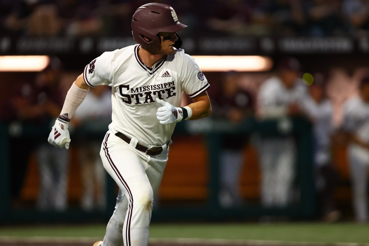 With last night's 𝟭𝟭-𝟬 run-rule win over Alcorn, the 𝗖𝗹𝗮𝘀𝘀𝗶𝗰 𝗪𝗵𝗶𝘁𝗲 '𝟴𝟱𝘀 - one of the best uniforms in college baseball - improved to 𝟱-𝟯 in 2024! 📸: @HailStateBB #HailState🐶⚾️