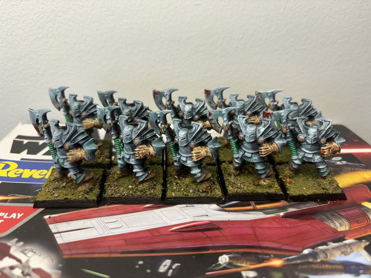 lawnofwar's tweet photo. @SpensPainting @warhammer Can never have enough chaos warriors. https://t.co/UX7OWnL52R