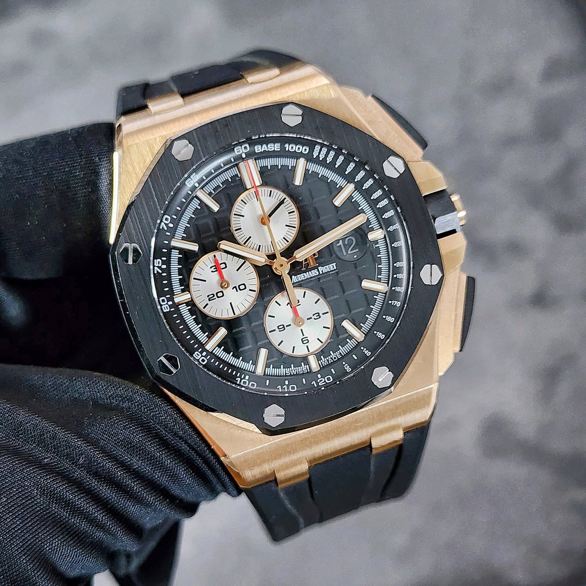 MT_Timepieces's tweet photo. Special order piece for one of our very good clients.
AP Royal Oak Offshore 26401or👌🏼
#mt_timepiece #mtimevault #watchesdaily #watchesofinsta 
#watchesforher #watchesoninstagram #watchesforhim #luxury_club #watchesmania #crypto #cryptocurrency #cryptopay https://t.co/78o6517LoT