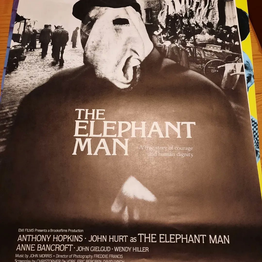 RetrosOnline's tweet photo. The Elephant Man is an iconic film from 1980, looking at the life of Joseph Merrick - a severely deformed man who lived in London in the late 19th century. https://t.co/UeBlBvJ4HY