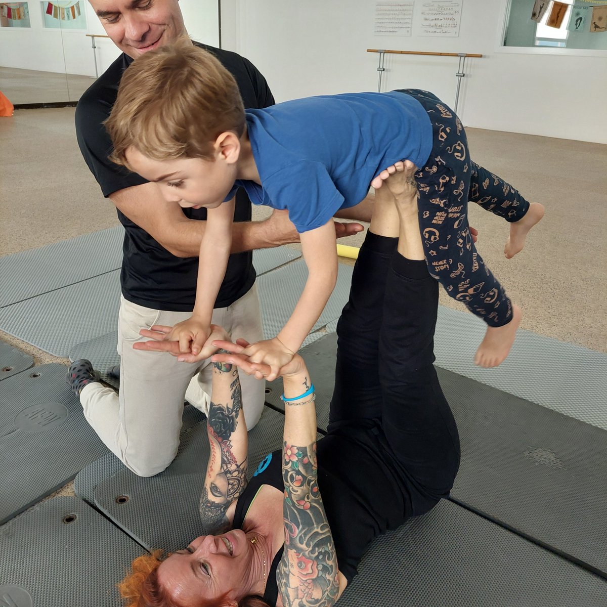 AprenemAutisme's tweet photo. 🔵 El cap de setmana passat ens vam trobar amb un munt de vosaltres a les diverses activitats que espais solidaris amb l'#autisme van organitzar pel #ConnectatAlAutisme!

👉No et perdis les activitats que tenim programades pel cap de setmana vinent: https://t.co/eFfy4eMDZ8 https://t.co/CzLCu6aMdJ