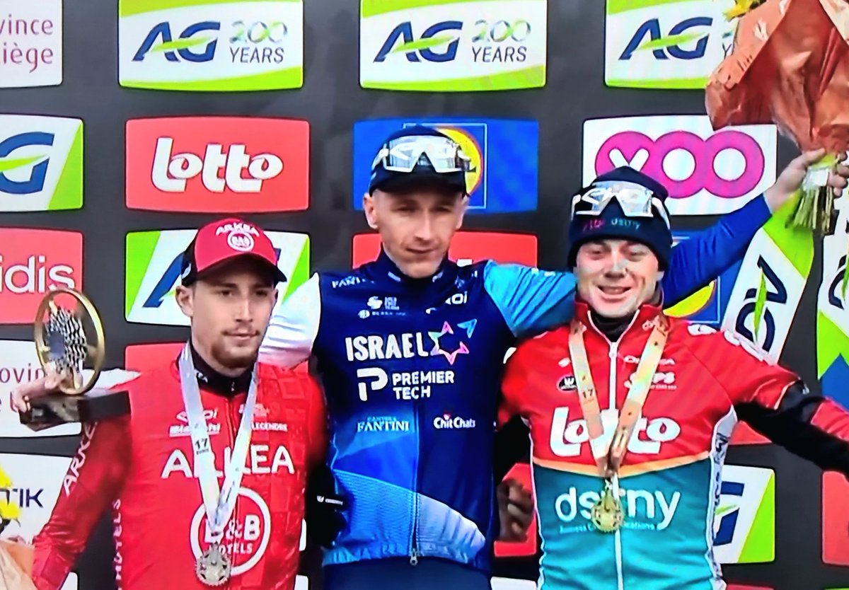Not only the first British winner of @flechewallonne but @stevierhys_96 led a clean sweep for EKOi helmets and glasses on the podium! 🥳