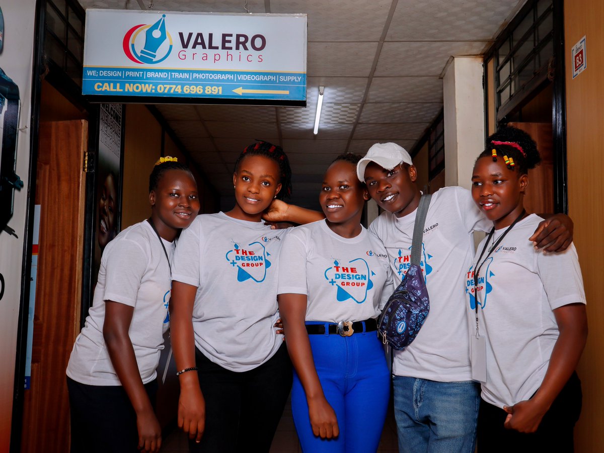 ValeroGraphics's tweet photo. PRINT | BRAND | DESIGN WITH US https://t.co/CKLzqj3hMU