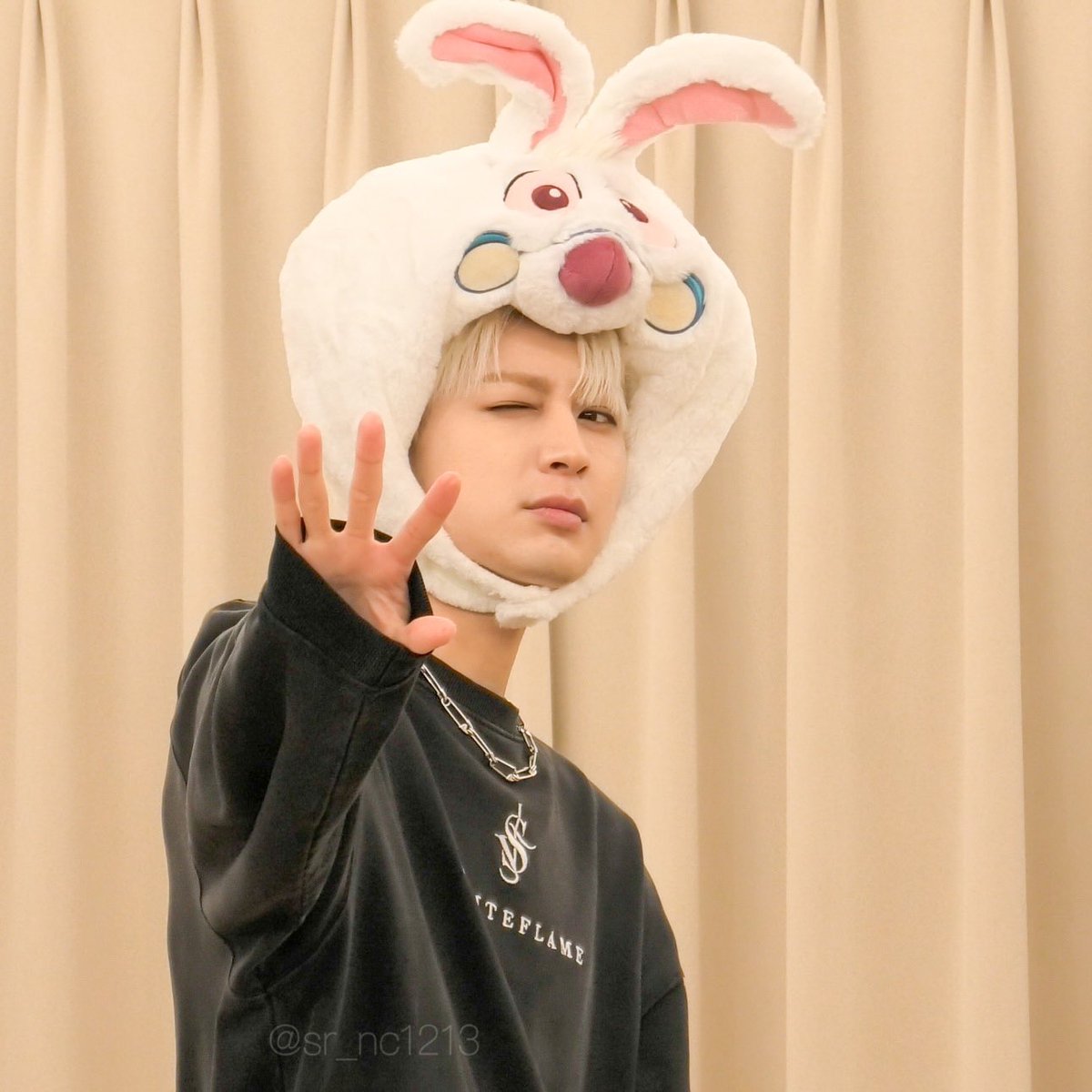 sr_nc1213's tweet photo. 姉妹で同じの被ってもらったふたりとも可愛い🐰🤍

#iKON #아이콘
#YUNHYEONG #윤형 #ユニョン@SONG_LOVE_JP @sssong6823
#BOBBY #바비 #バビ
@bobbyranika https://t.co/Y75bjdlC5w