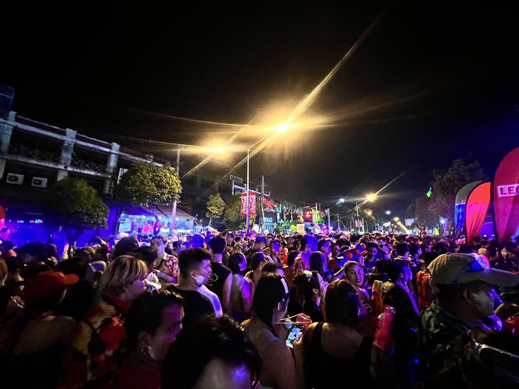 ถ้าเจอกัน ผมขอดูดหน่อยนะ🤭#บางแสน